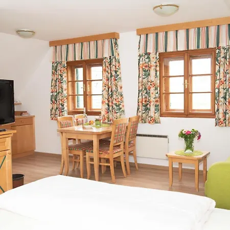 Hotel Garni Weinberghof & Weingut Lagler Spitz an der Donau