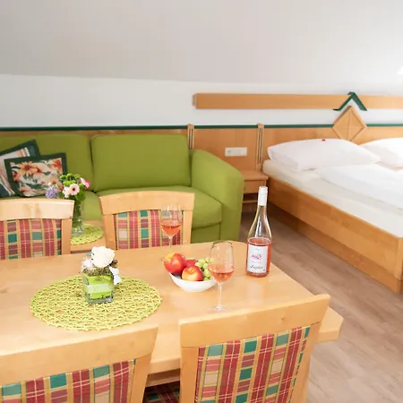 호텔 Garni Weinberghof & Weingut Lagler 4*
