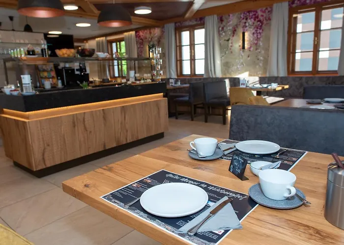 Hotel Garni Weinberghof & Weingut Lagler 4*